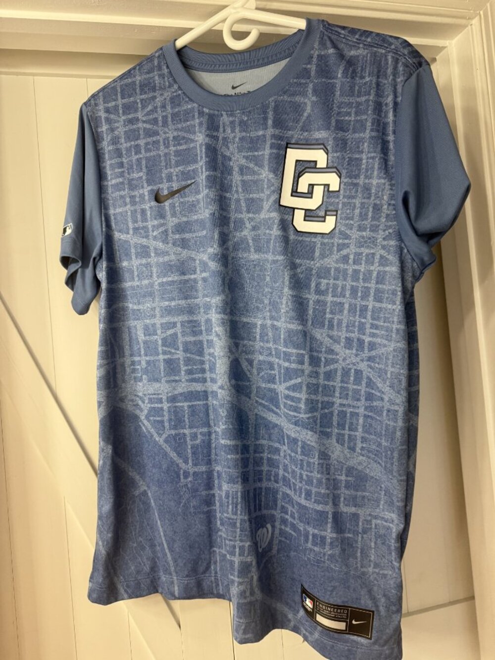 WASHINGTON NATIONALS CITY CONNECT TSHIRT MENS MEDIUM DRI-FIT NIKE